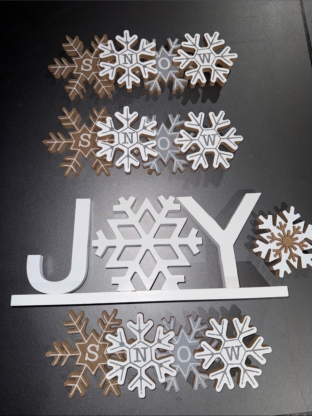 Festive Snowflake Decor Set - White and Brown